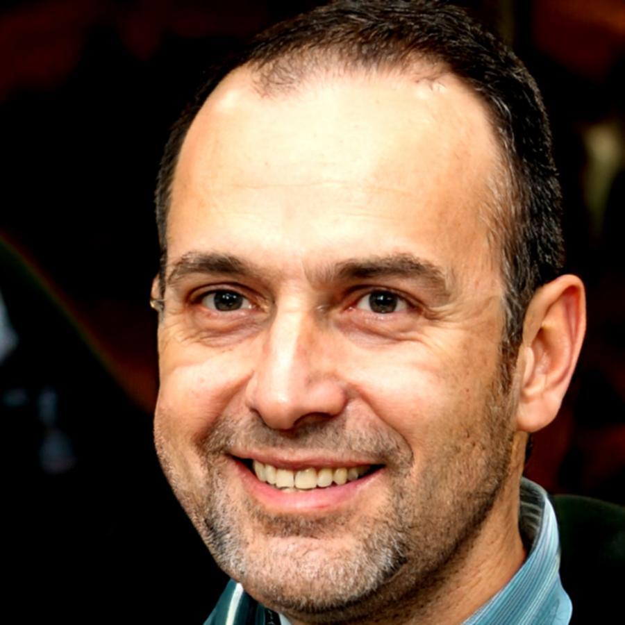 Portrait de Baptiste Lecomte, expert en planification financière
